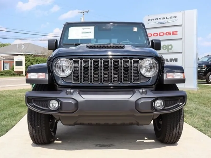 2025 Jeep Gladiator Sport S photo 1