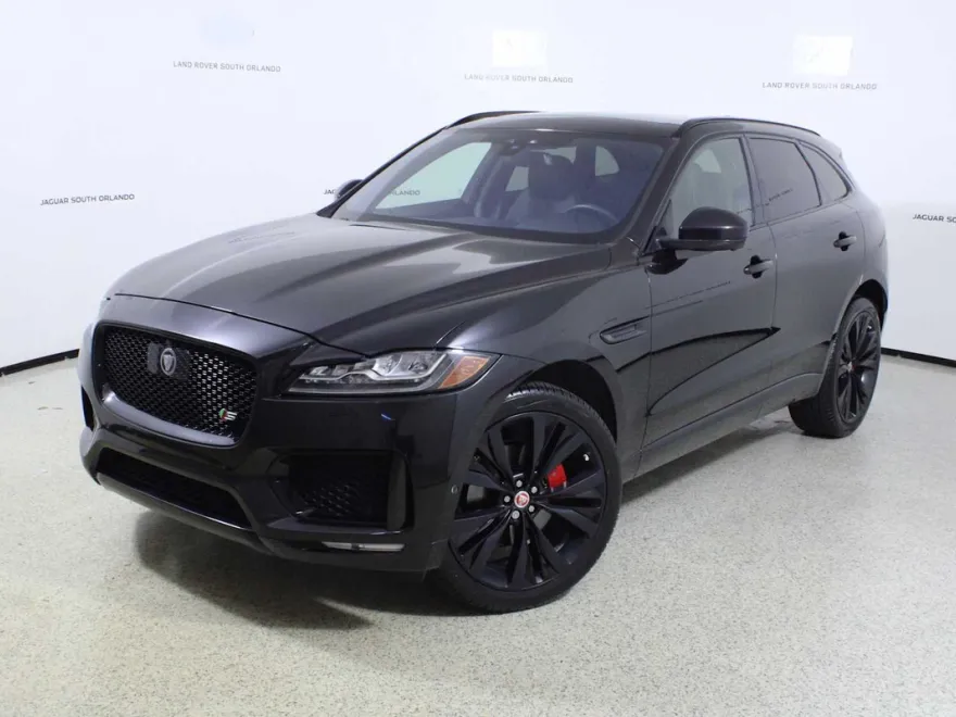 2018 Jaguar F-PACE S photo 1