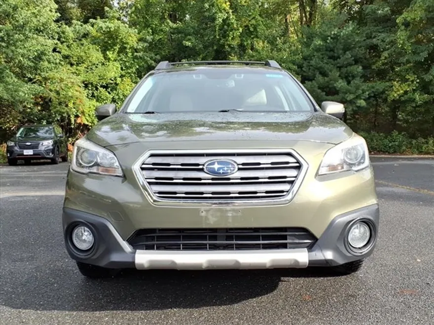 2016 Subaru Outback Limited photo 2