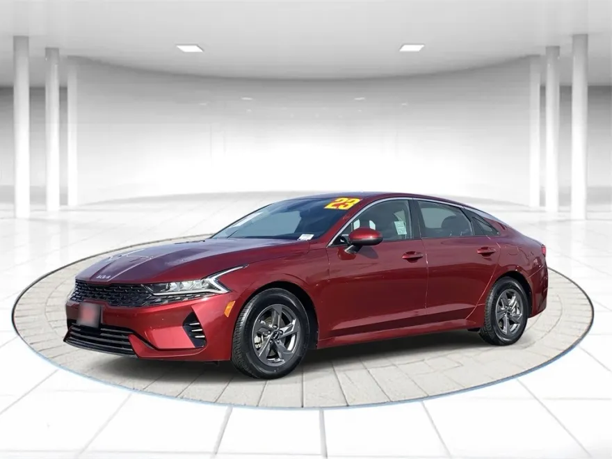 2023 Kia K5 LXS photo 1