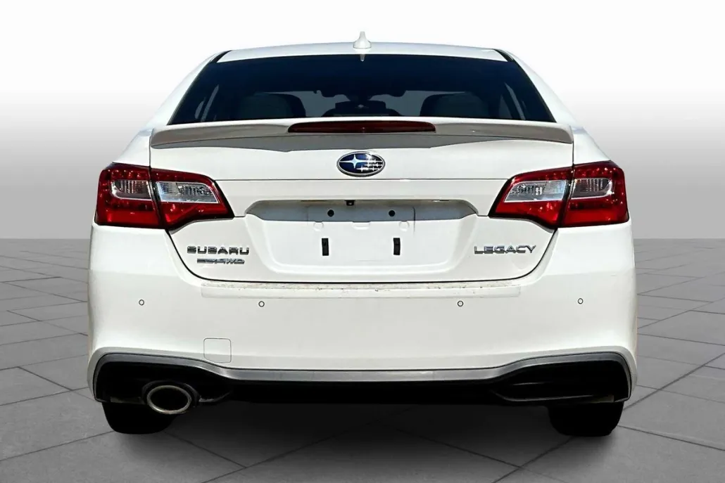 2018 Subaru Legacy Limited photo 1