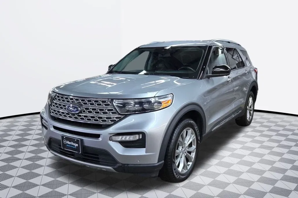 2023 Ford Explorer Limited photo 1