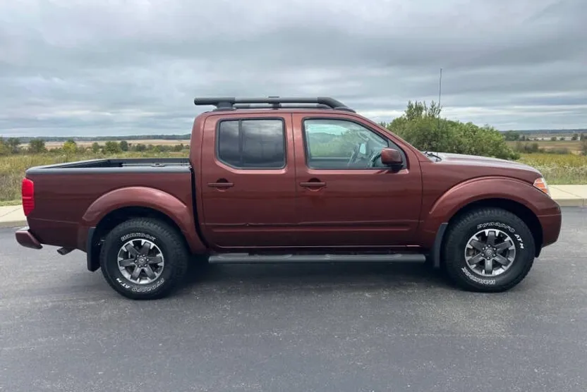 2016 Nissan Frontier PRO-4X photo 1