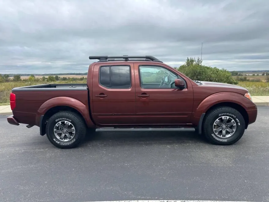 2016 Nissan Frontier PRO-4X photo 1