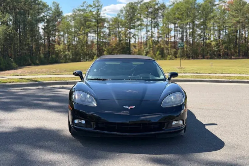 2005 Chevrolet Corvette photo 1