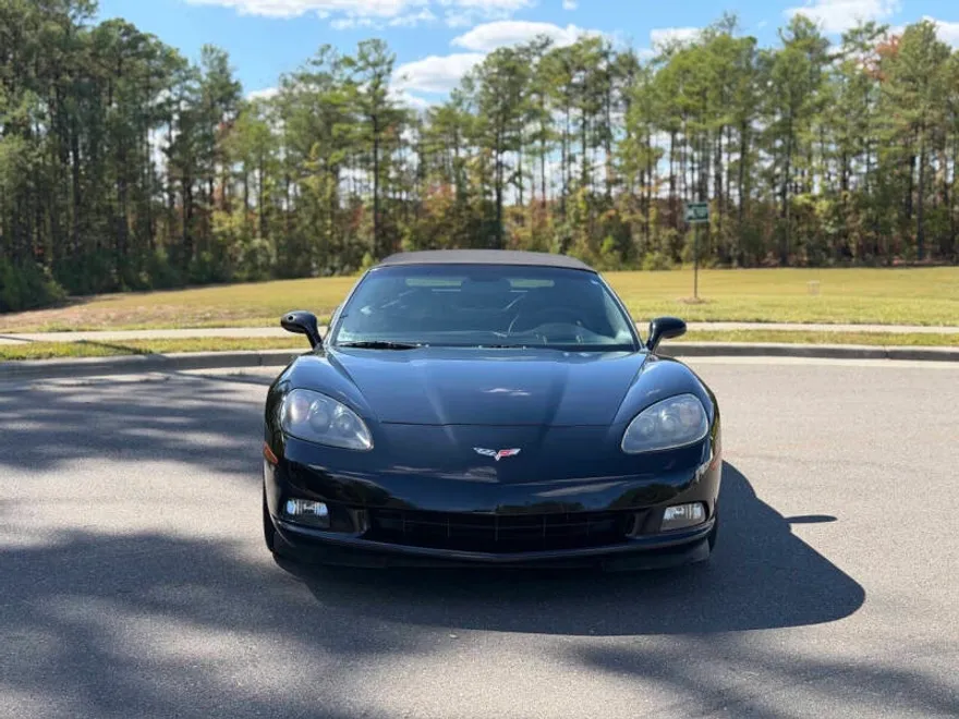 2005 Chevrolet Corvette photo 1