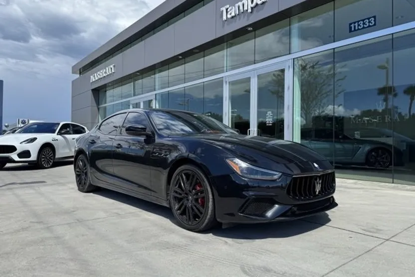 2023 Maserati Ghibli Modena Q4 photo 1