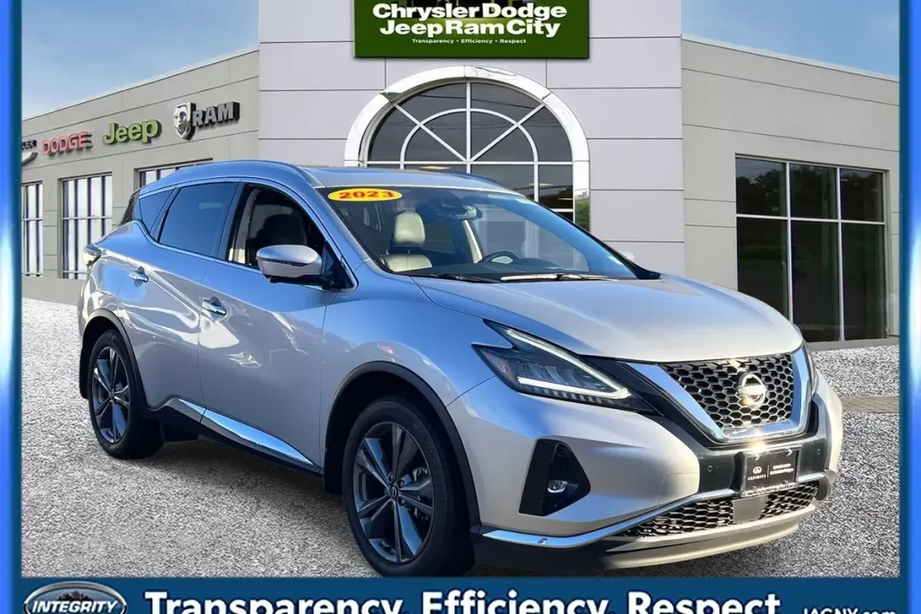 2023 Nissan Murano Platinum photo 1