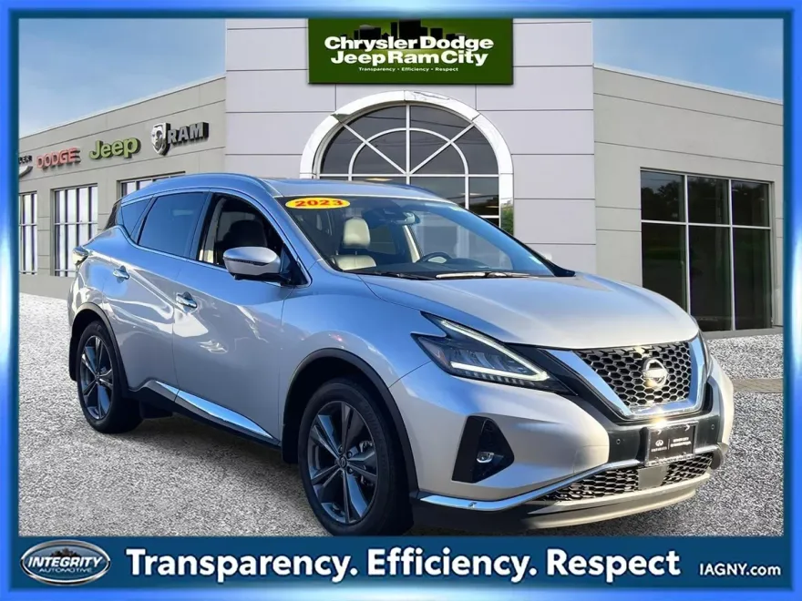 2023 Nissan Murano Platinum photo 1