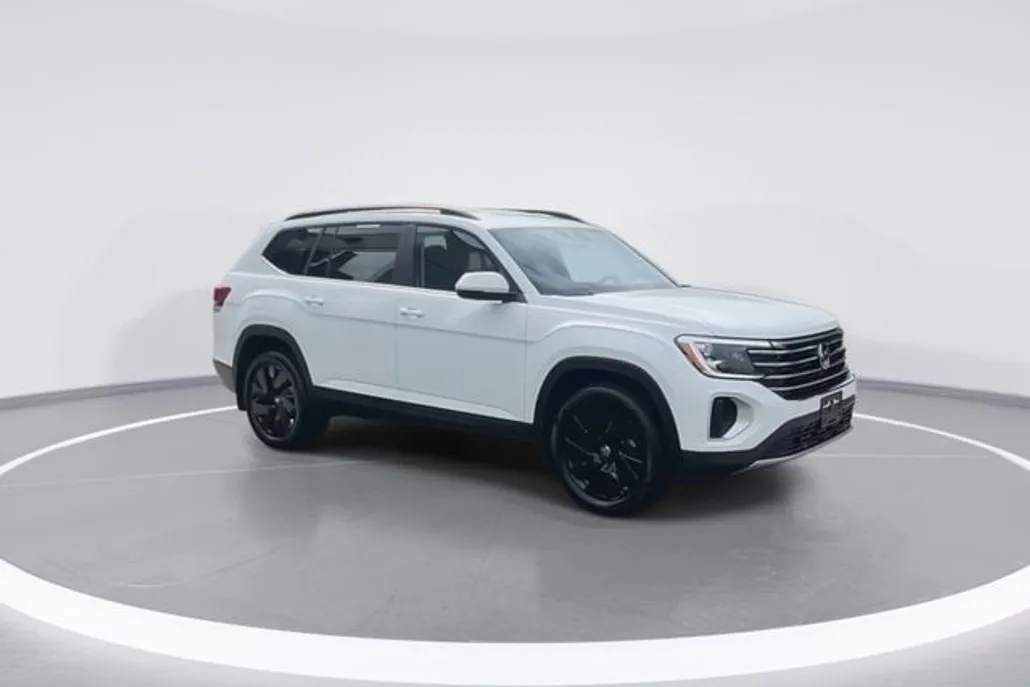 2024 Volkswagen Atlas SE Technology photo 1