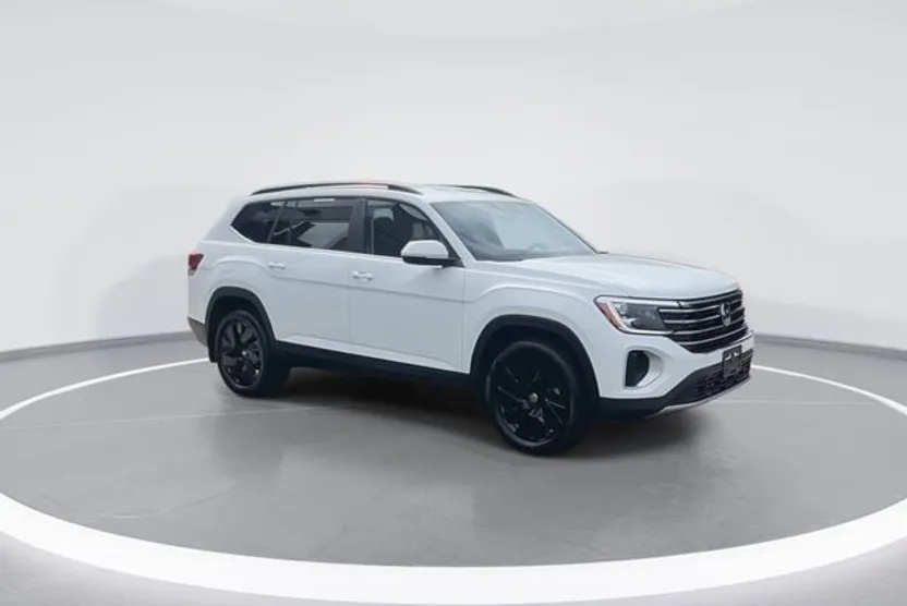 2024 Volkswagen Atlas SE Technology photo 1