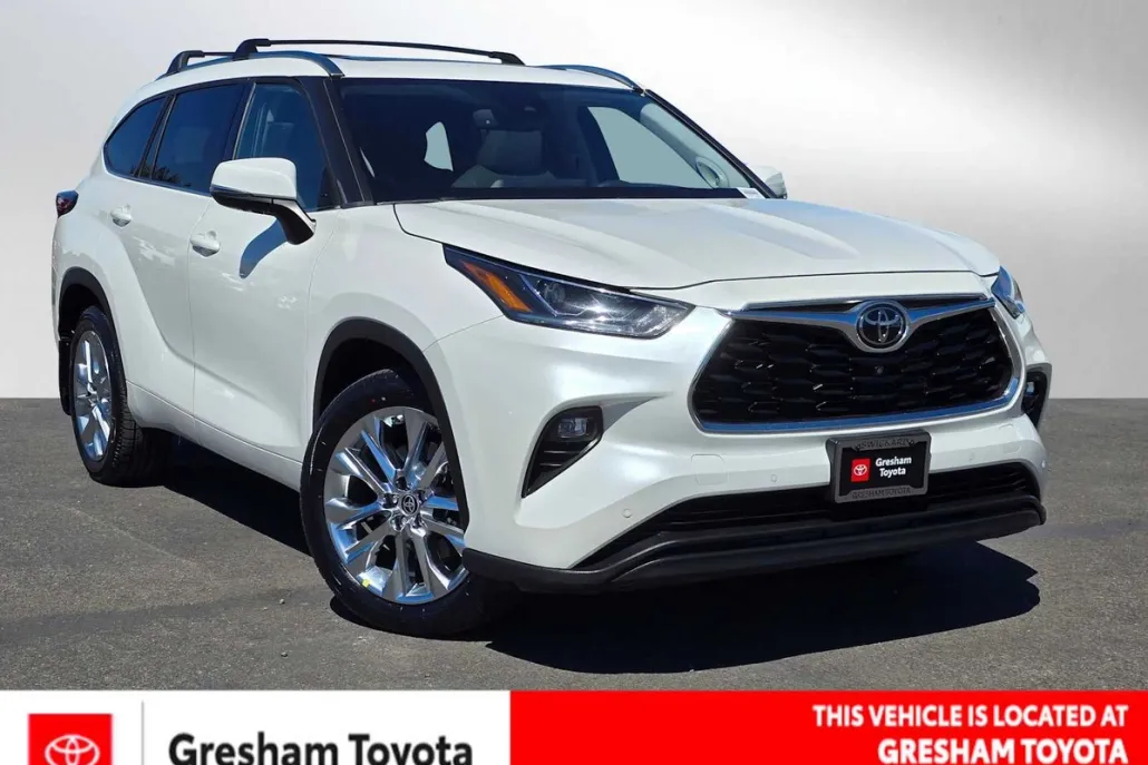 2021 Toyota Highlander Limited photo 1