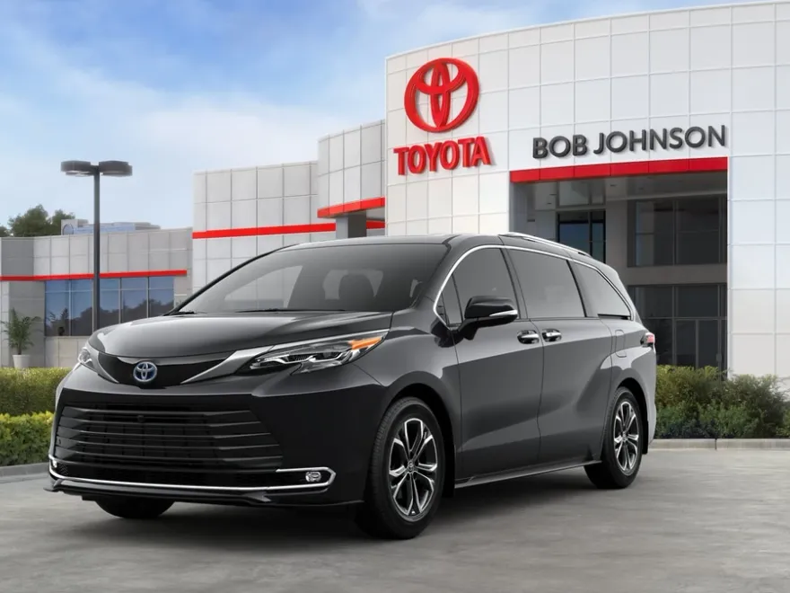 2025 Toyota Sienna Platinum photo 1