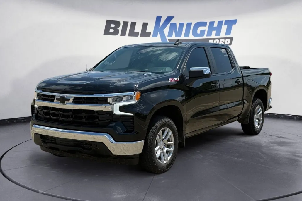 2023 Chevrolet Silverado 1500 LT1 photo 1