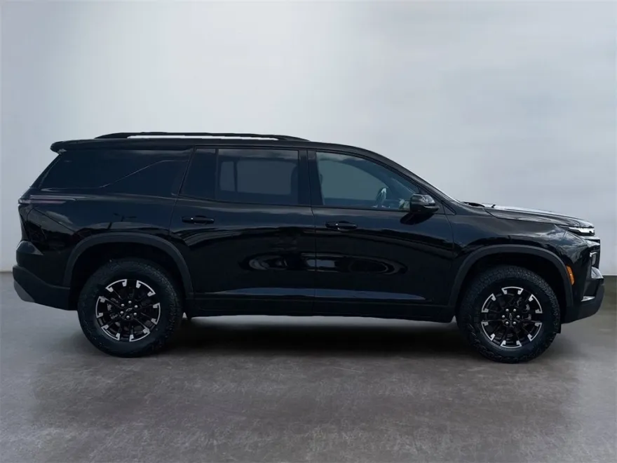 2026 Chevrolet Traverse Z71 photo 1