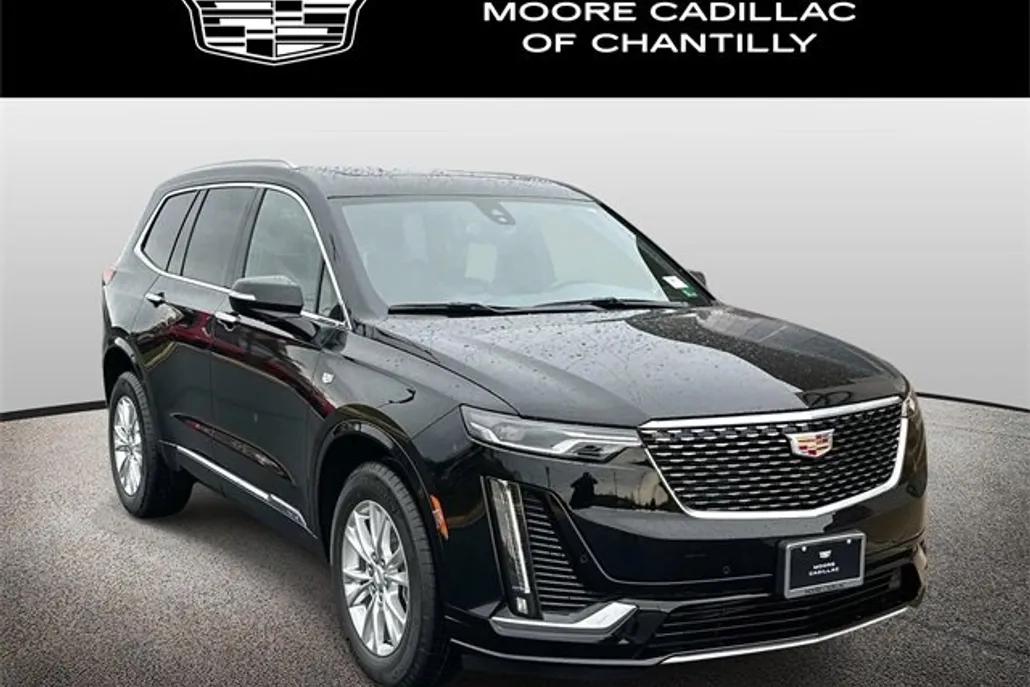 2025 Cadillac XT6 Luxury photo 1