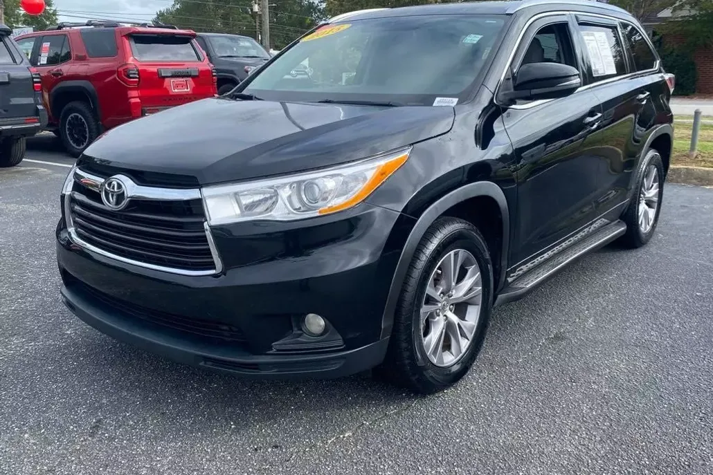 2015 Toyota Highlander XLE photo 1