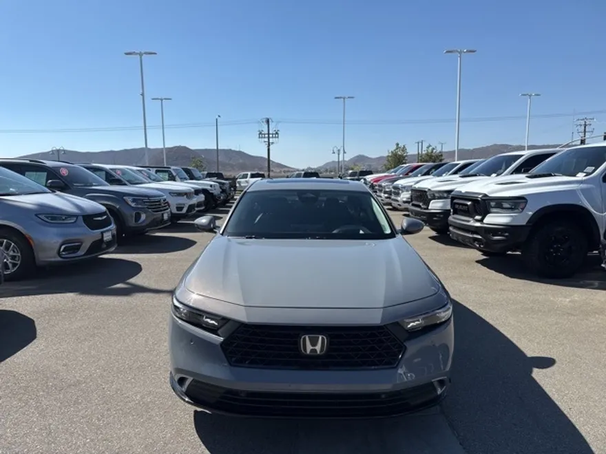 2024 Honda Accord Hybrid Touring photo 1