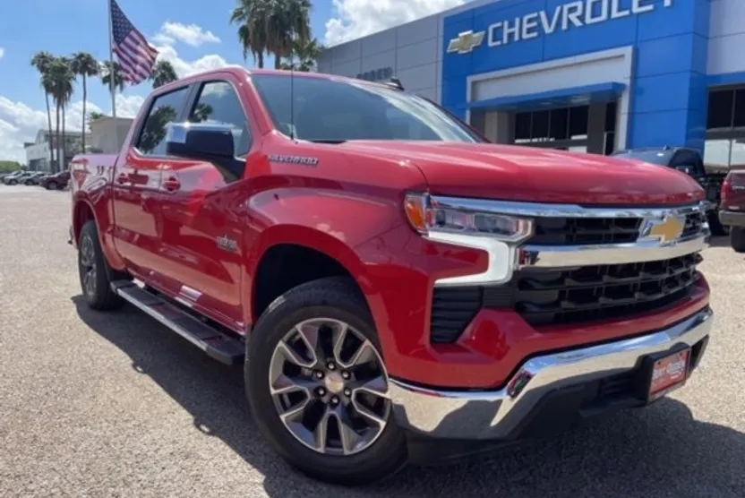 2026 Chevrolet Silverado 1500 LT photo 1