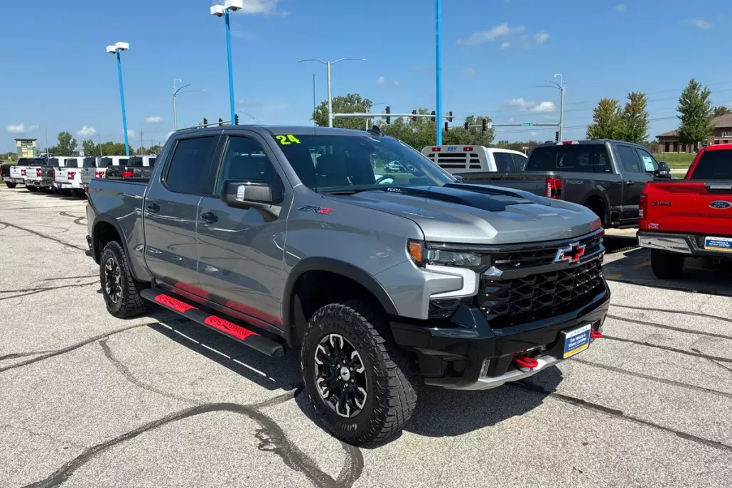 2024 Chevrolet Silverado 1500 ZR2 photo 1