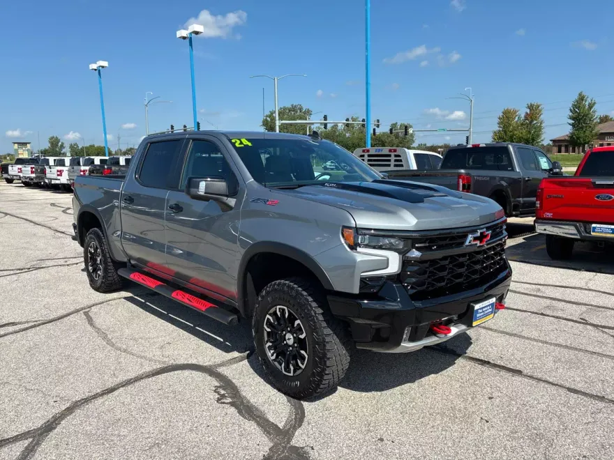 2024 Chevrolet Silverado 1500 ZR2 photo 1