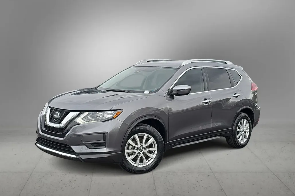 2019 Nissan Rogue SV photo 1