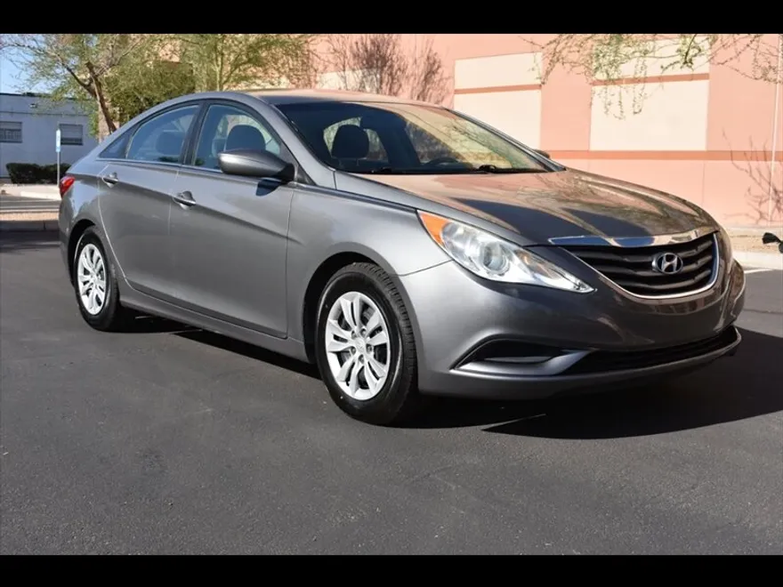 2013 Hyundai Sonata GLS photo 1