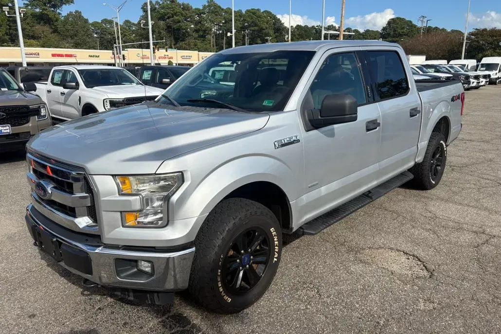2015 Ford F-150 XLT photo 1