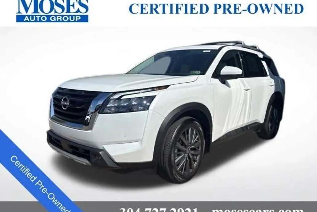 2025 Nissan Pathfinder SL photo 1
