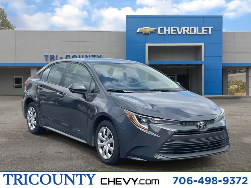 2024 Toyota Corolla LE photo 1