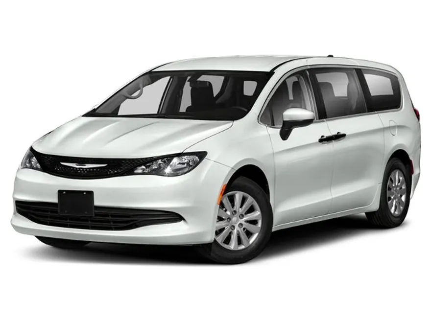 2020 Chrysler Voyager LXi photo 1