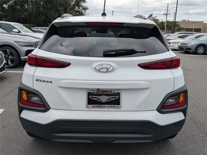 2021 Hyundai Kona SEL photo 1