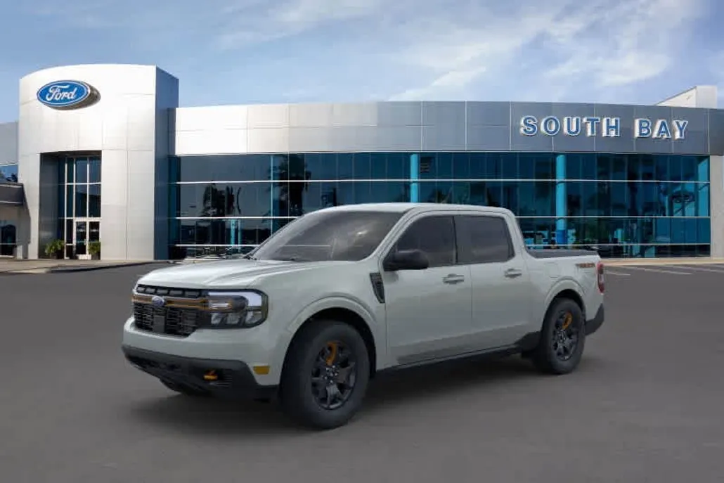 2024 Ford Maverick Lariat photo 1