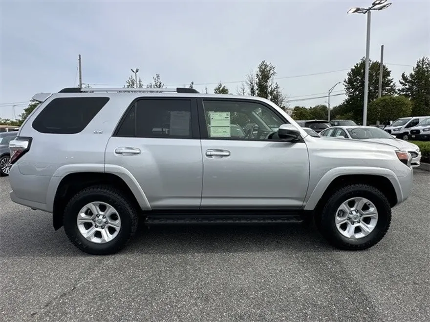 2024 Toyota 4Runner SR5 photo 1