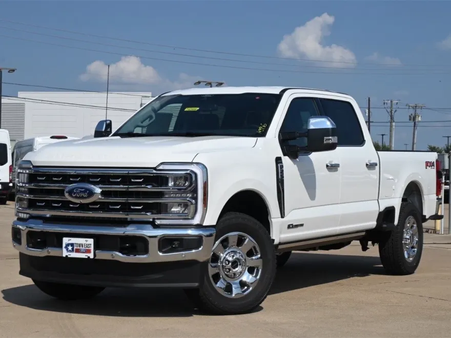 2026 Ford F-250 Lariat photo 1