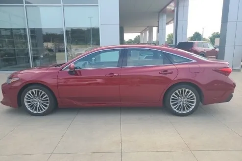 2022 Toyota Avalon Limited photo 3