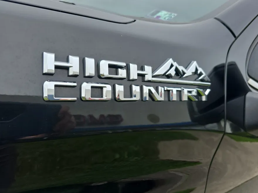 2019 Chevrolet Silverado 1500 High Country photo 1