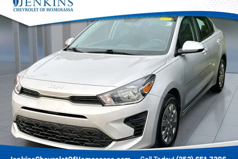 2023 Kia Rio LX photo 1