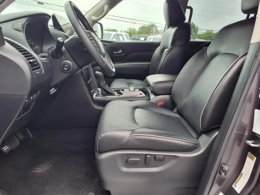 2024 Infiniti QX80 Luxe photo 1