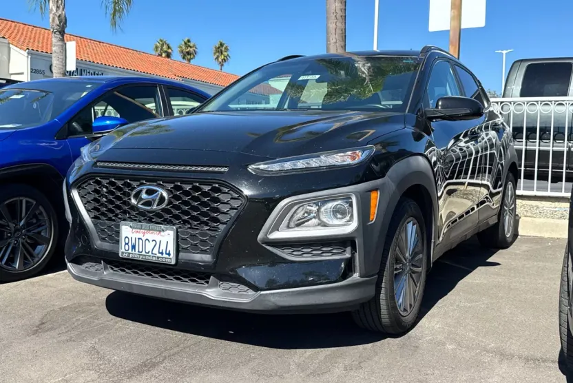2021 Hyundai Kona SEL photo 1