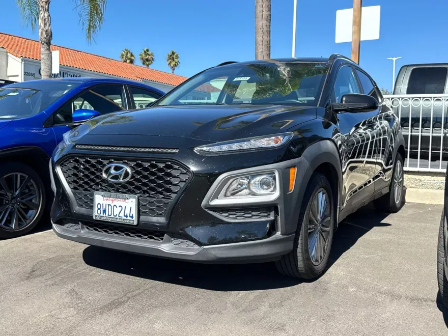 2021 Hyundai Kona SEL photo 1