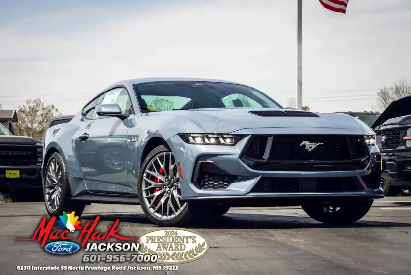 2025 Ford Mustang GT Premium photo 1