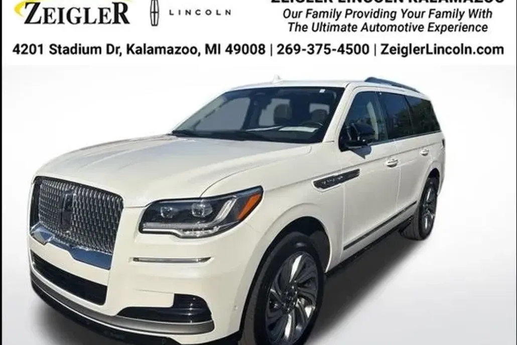 2024 Lincoln Navigator Reserve photo 1