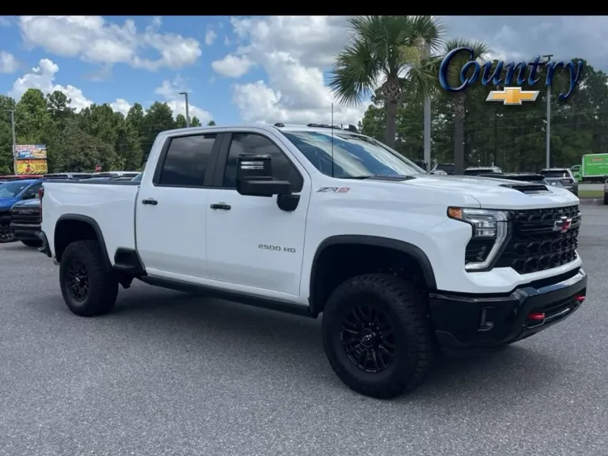 2024 Chevrolet Silverado 2500HD ZR2 photo 1