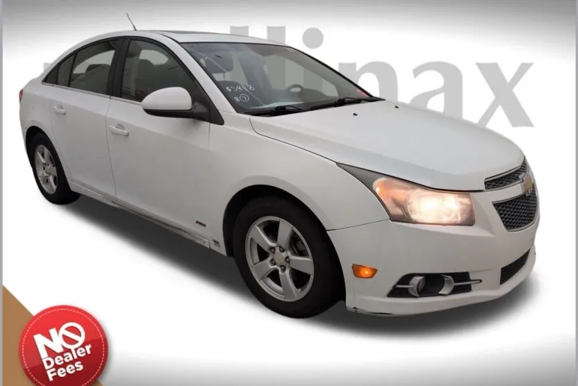 2011 Chevrolet Cruze LT photo 1