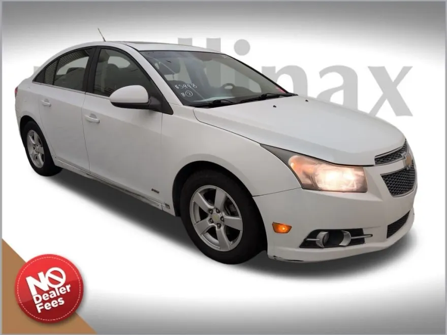 2011 Chevrolet Cruze LT photo 1