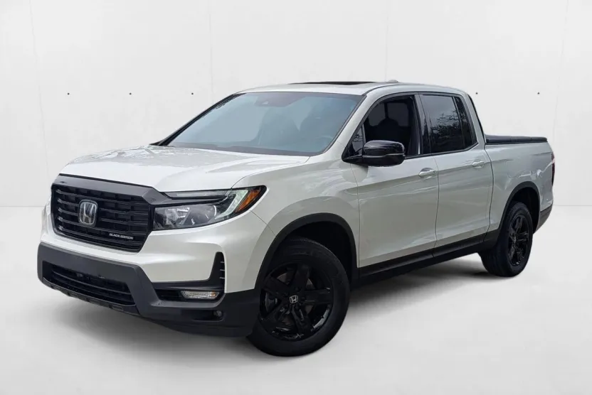 2021 Honda Ridgeline Black Edition photo 1