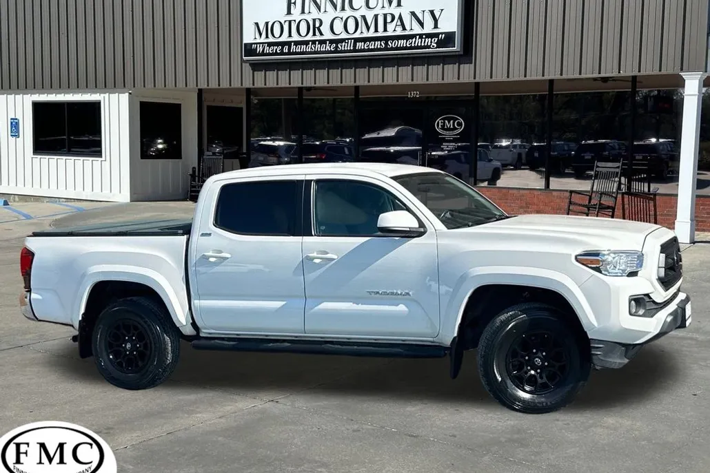 2021 Toyota Tacoma SR5 photo 1