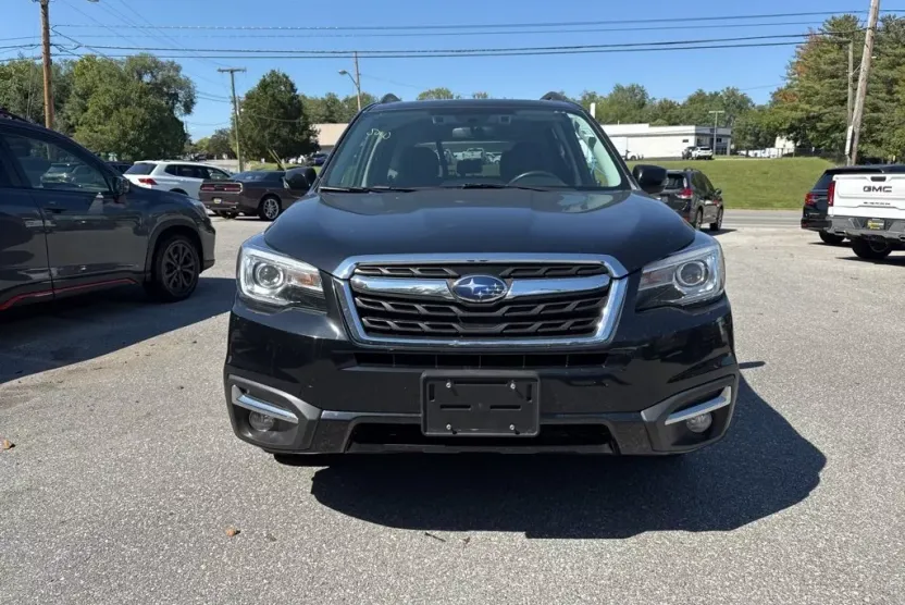 2017 Subaru Forester 2.5i Touring photo 1