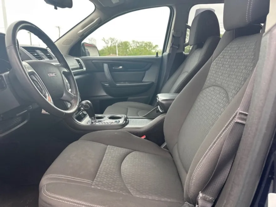 2015 Gmc Acadia SLE photo 1